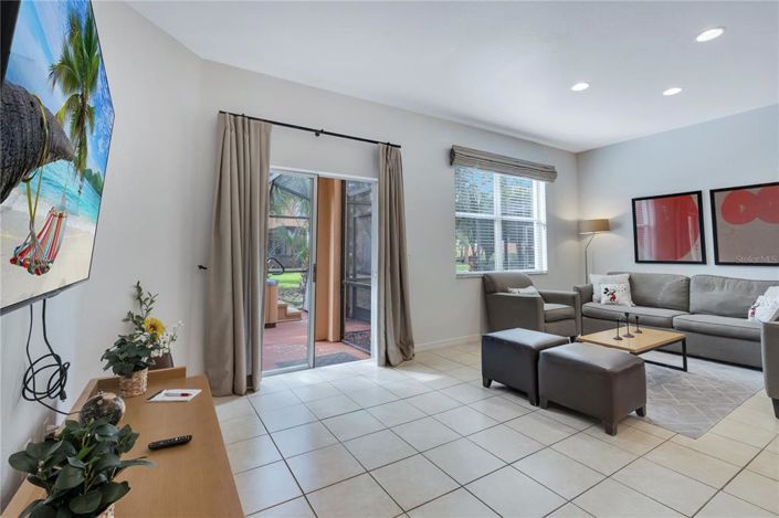 Image No.23-3 Bed Townhouse for sale