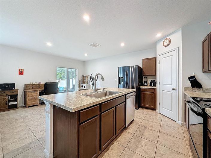 Image No.10-4 Bed Property for sale