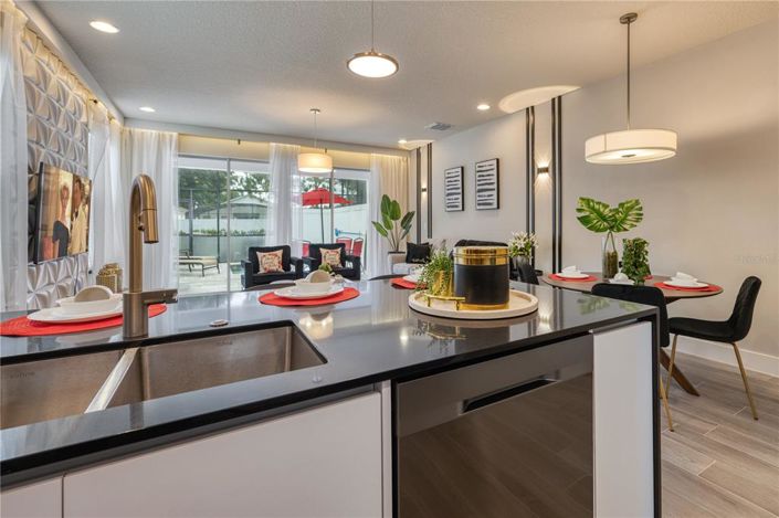 Image No.11-4 Bed Townhouse for sale