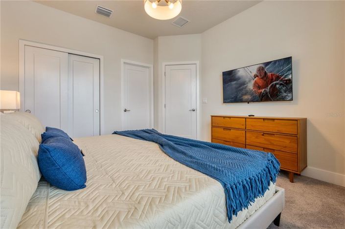 Image No.15-4 Bed Townhouse for sale