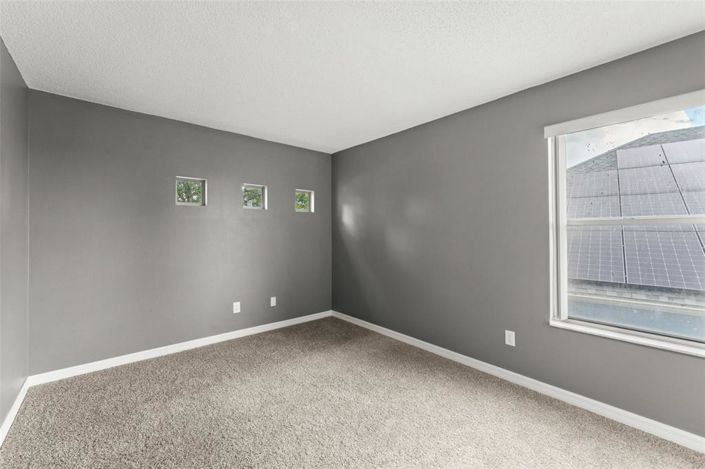 Image No.24-5 Bed Property for sale