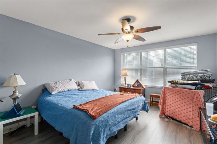 Image No.27-5 Bed Property for sale