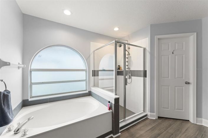 Image No.30-5 Bed Property for sale