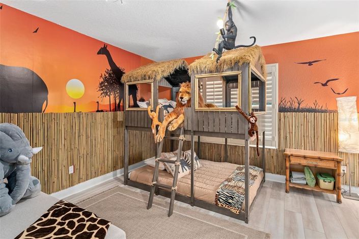 Image No.15-3 Bed Property for sale