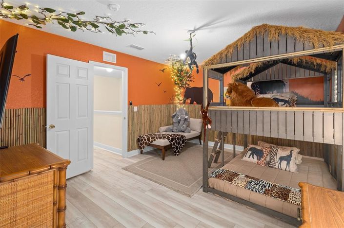 Image No.18-3 Bed Property for sale