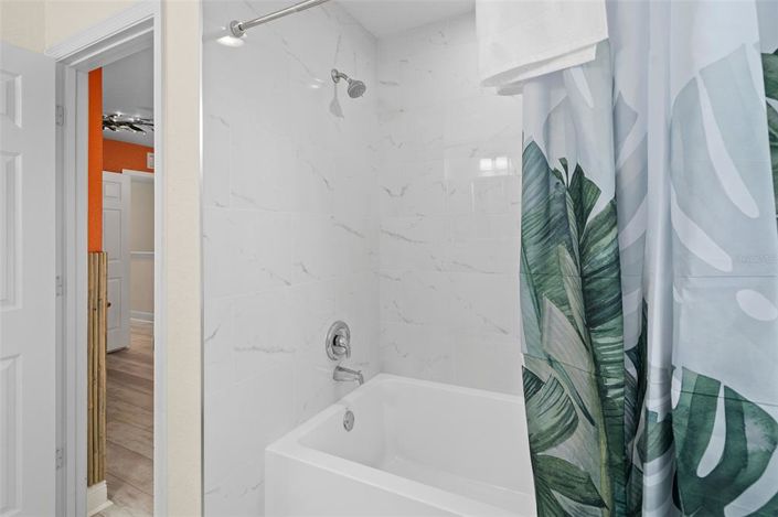 Image No.35-3 Bed Property for sale