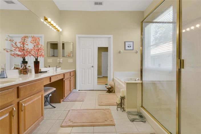 Image No.15-5 Bed Property for sale