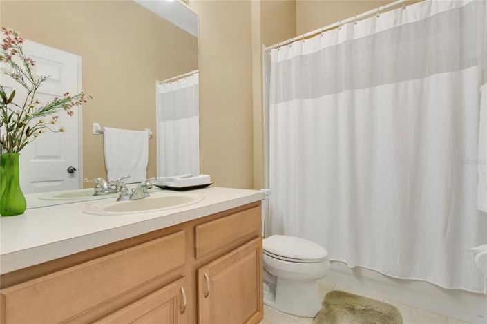 Image No.17-5 Bed Property for sale