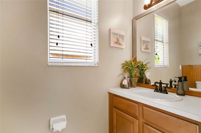 Image No.27-5 Bed Property for sale