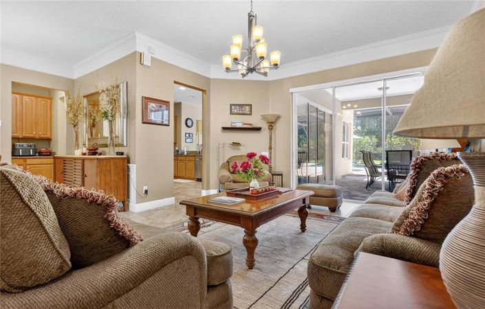 Image No.5-5 Bed Property for sale