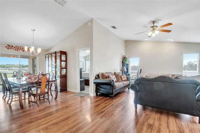 Image No.5-3 Bed Property for sale