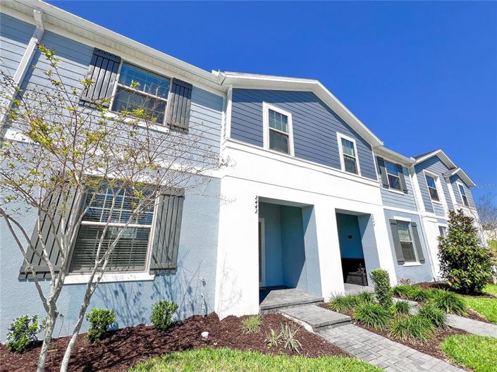 Image No.1-5 Bed Townhouse for sale