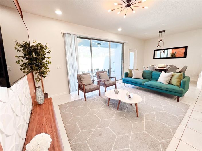 Image No.14-5 Bed Townhouse for sale