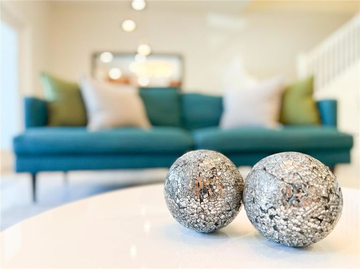 Image No.16-5 Bed Townhouse for sale