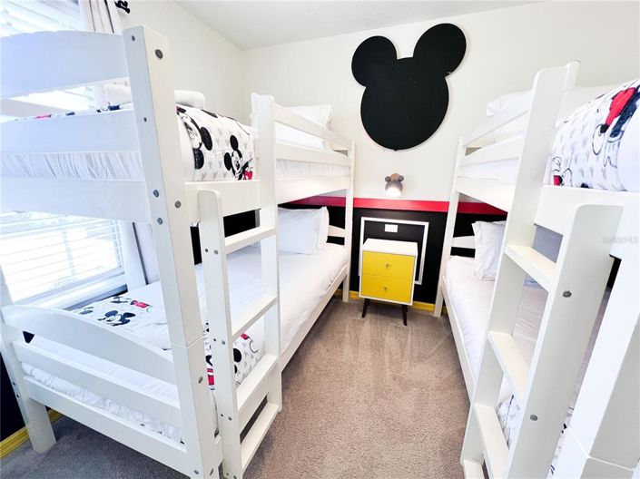 Image No.28-5 Bed Townhouse for sale