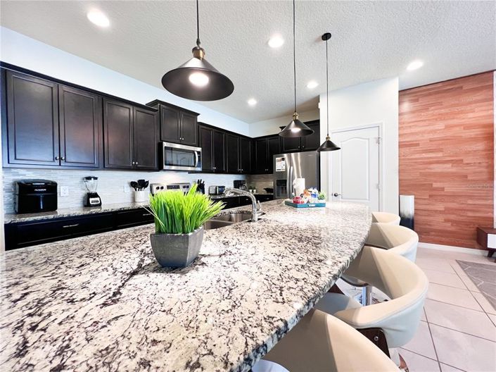 Image No.9-5 Bed Townhouse for sale