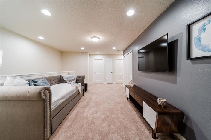 Image No.15-5 Bed Townhouse for sale