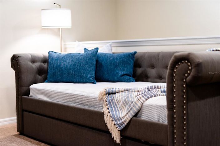 Image No.60-5 Bed Townhouse for sale