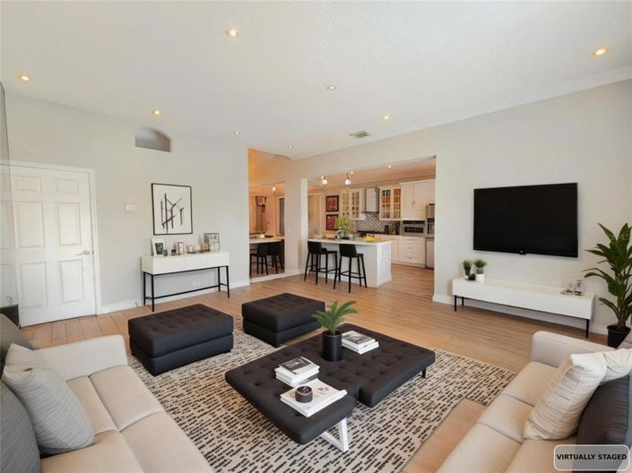 Image No.11-4 Bed Property for sale