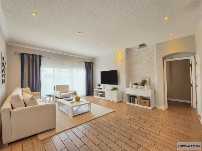 Image No.9-4 Bed Property for sale