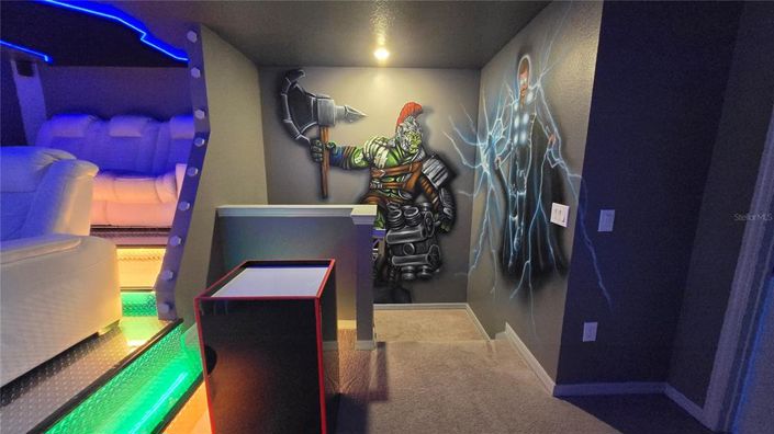 Image No.32-5 Bed Townhouse for sale