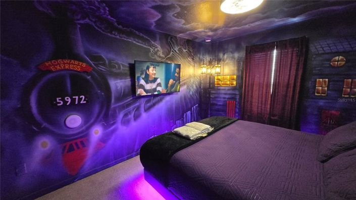 Image No.42-5 Bed Townhouse for sale