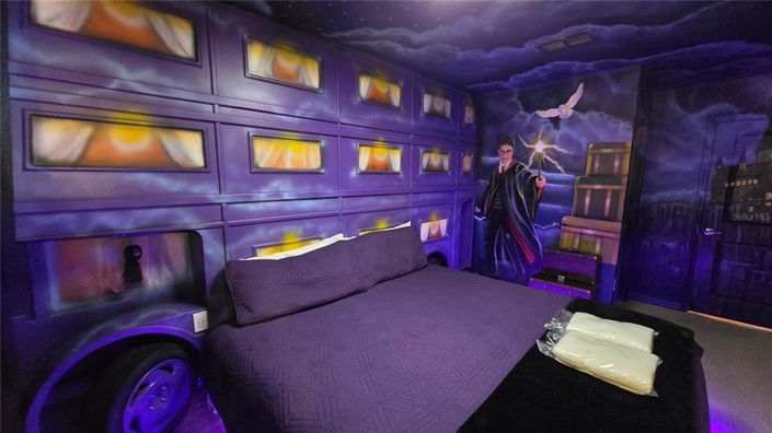 Image No.43-5 Bed Townhouse for sale