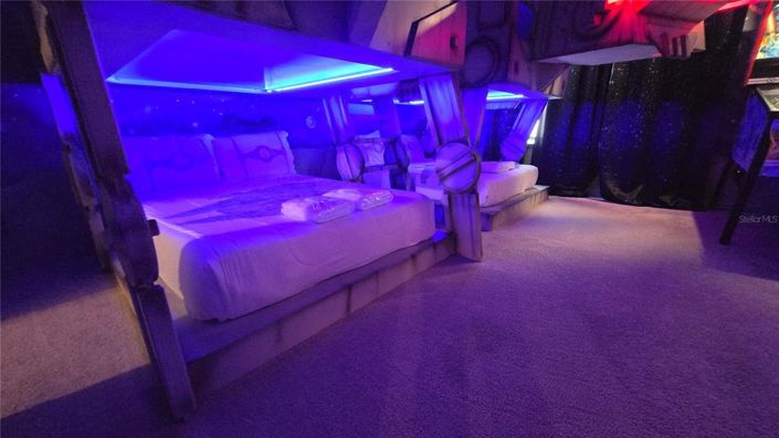 Image No.46-5 Bed Townhouse for sale