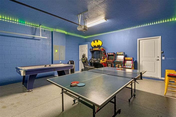 Image No.46-10 Bed Property for sale