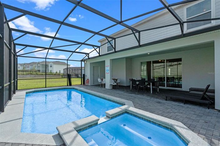 Image No.53-10 Bed Property for sale