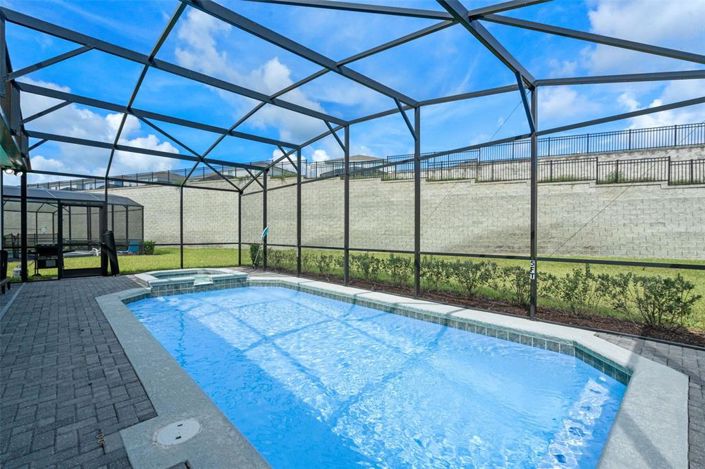 Image No.54-10 Bed Property for sale