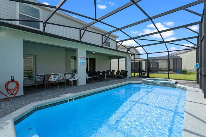 Image No.55-10 Bed Property for sale