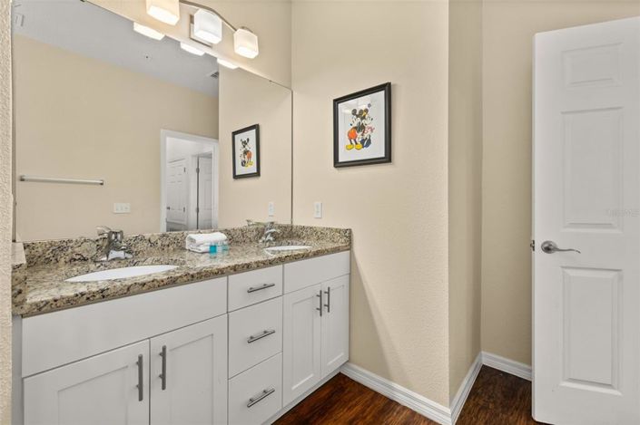 Image No.38-4 Bed Townhouse for sale