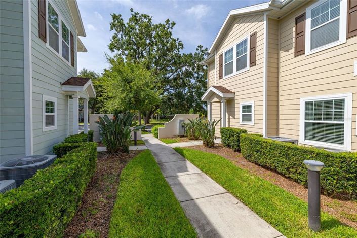 Image No.4-4 Bed Townhouse for sale