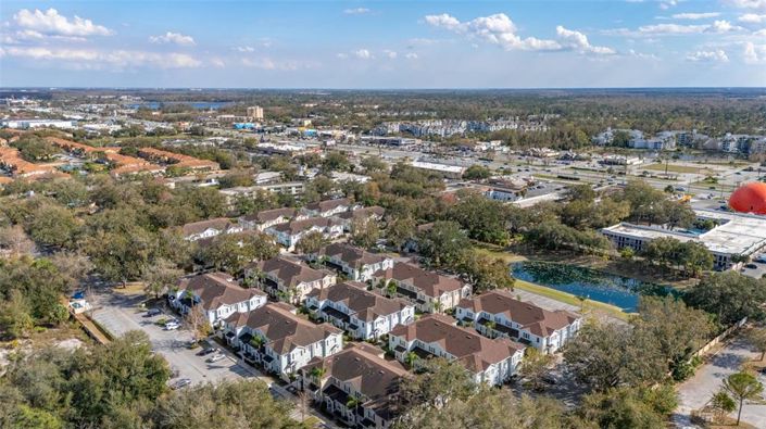 Image No.48-4 Bed Townhouse for sale