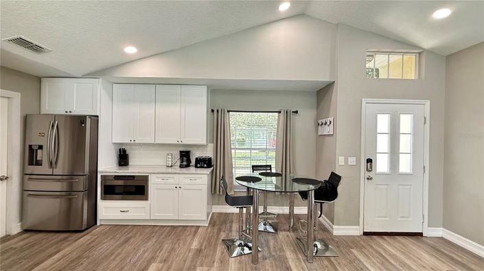 Image No.12-3 Bed Property for sale