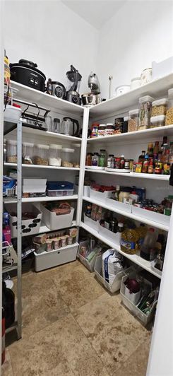 Image No.35-4 Bed Property for sale