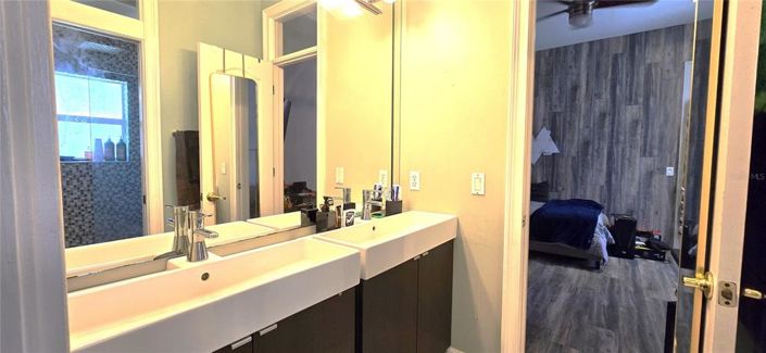 Image No.47-4 Bed Property for sale