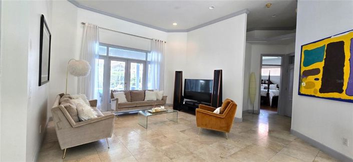 Image No.8-4 Bed Property for sale