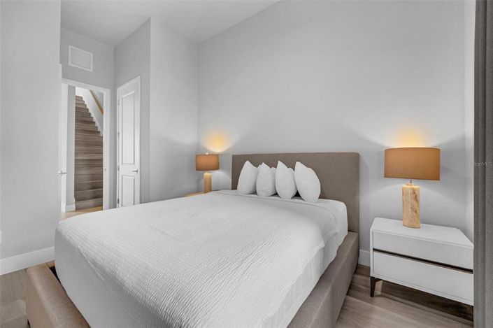 Image No.15-5 Bed Property for sale