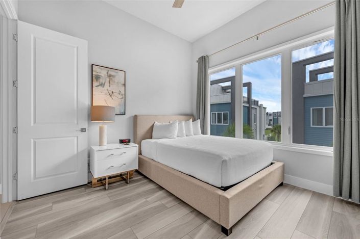 Image No.17-5 Bed Property for sale