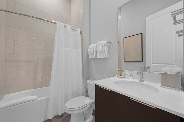 Image No.22-5 Bed Property for sale