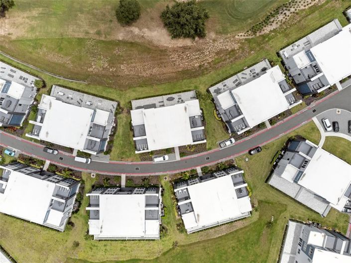 Image No.32-5 Bed Property for sale