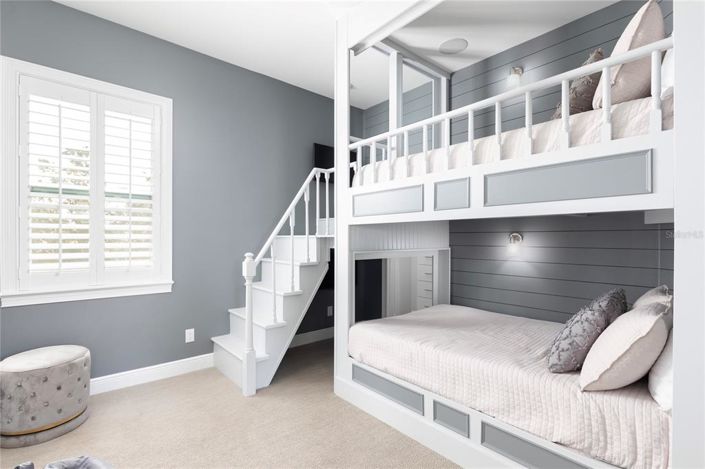 Image No.33-5 Bed Property for sale