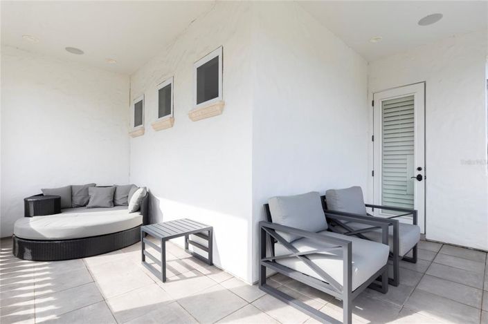 Image No.39-5 Bed Property for sale