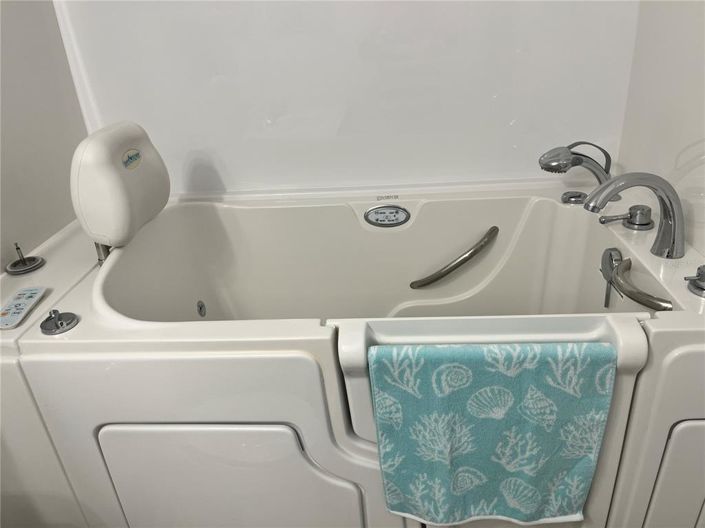 Image No.12-4 Bed Property for sale