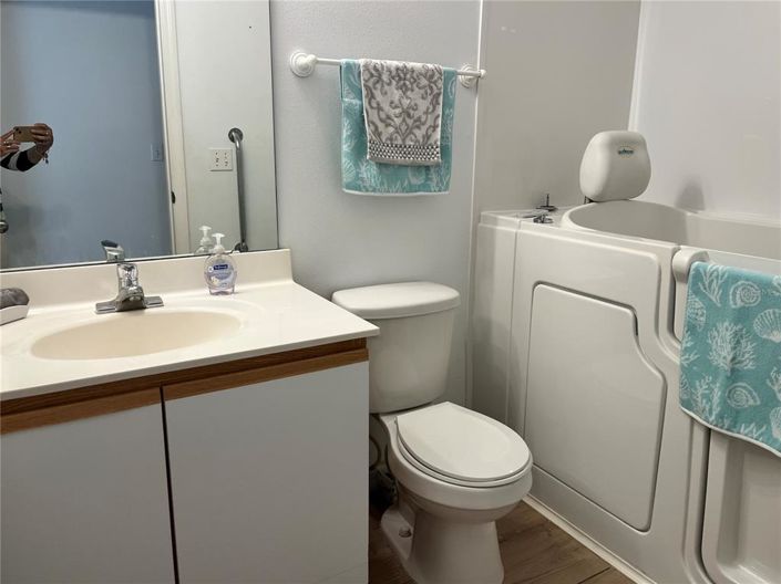 Image No.16-4 Bed Property for sale