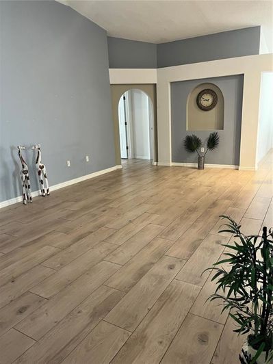 Image No.6-4 Bed Property for sale