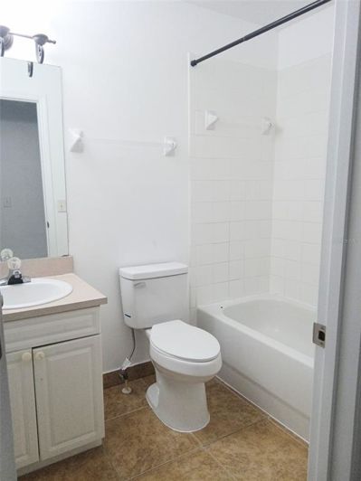 Image No.16-4 Bed Townhouse for sale