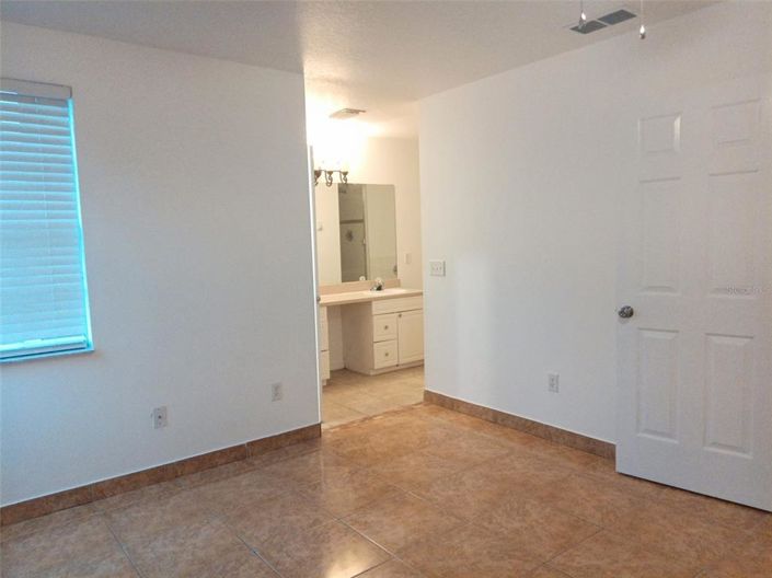 Image No.9-4 Bed Townhouse for sale